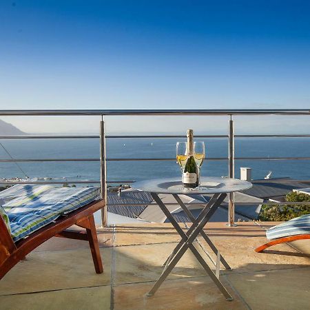Magellans Hotel Simonʼs Town Екстериор снимка