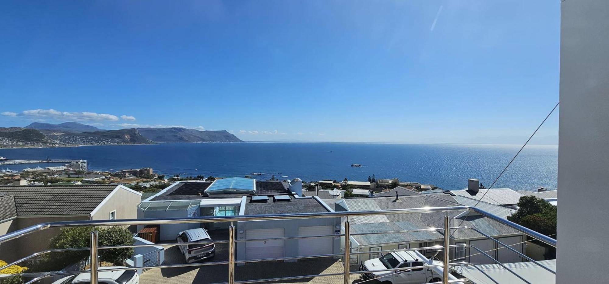 Magellans Hotel Simonʼs Town Екстериор снимка