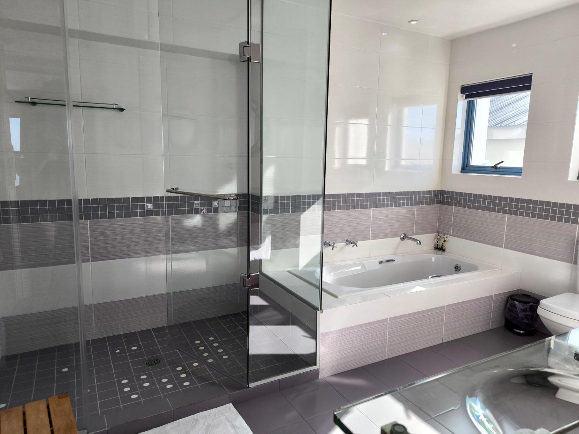 Magellans Hotel Simonʼs Town Екстериор снимка