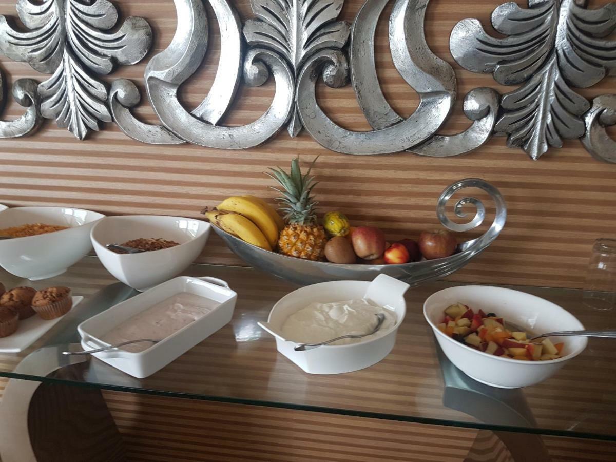 Magellans Hotel Simonʼs Town Екстериор снимка