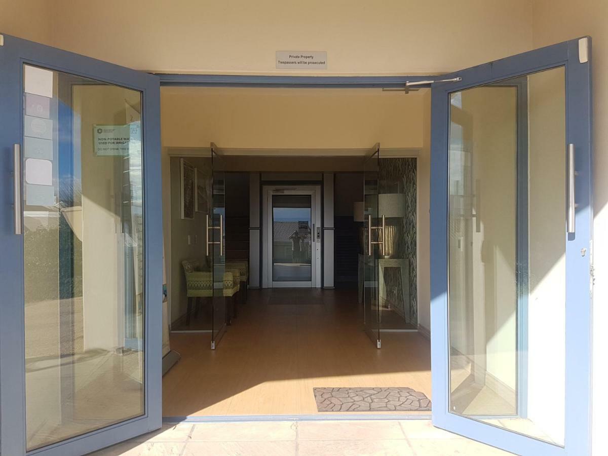 Magellans Hotel Simonʼs Town Екстериор снимка