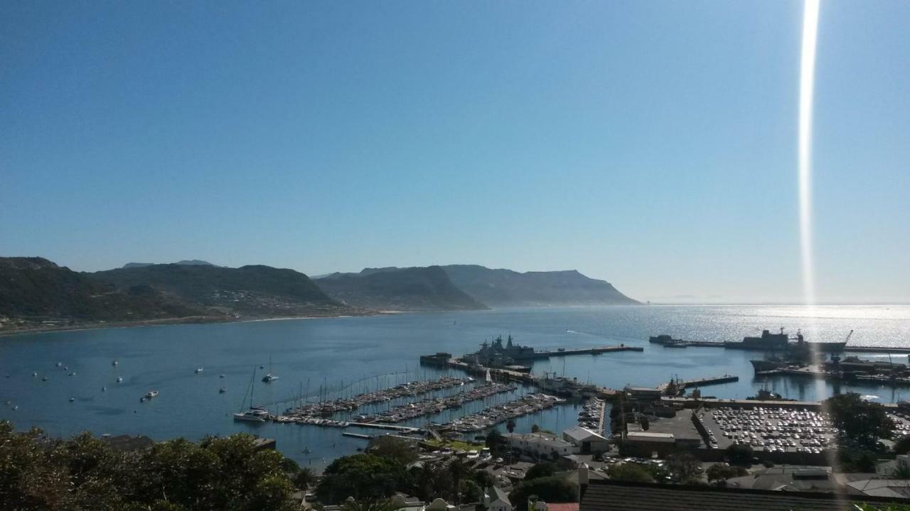 Magellans Hotel Simonʼs Town Екстериор снимка