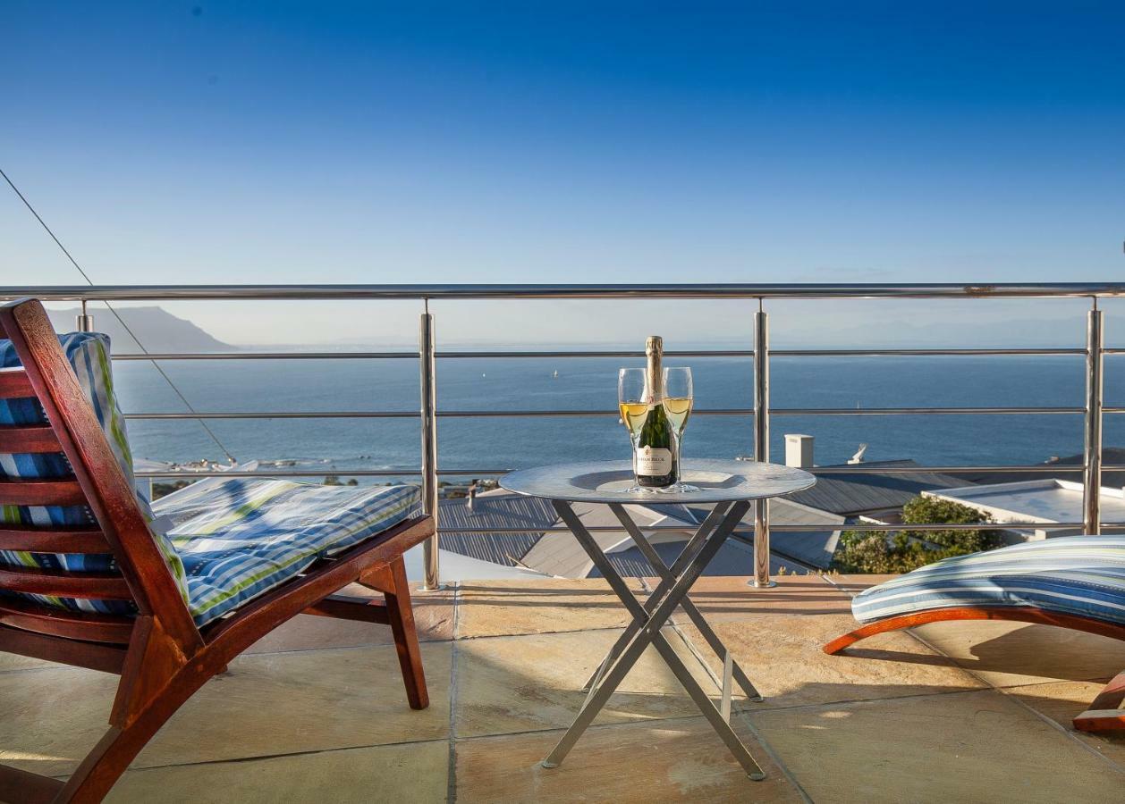 Magellans Hotel Simonʼs Town Екстериор снимка