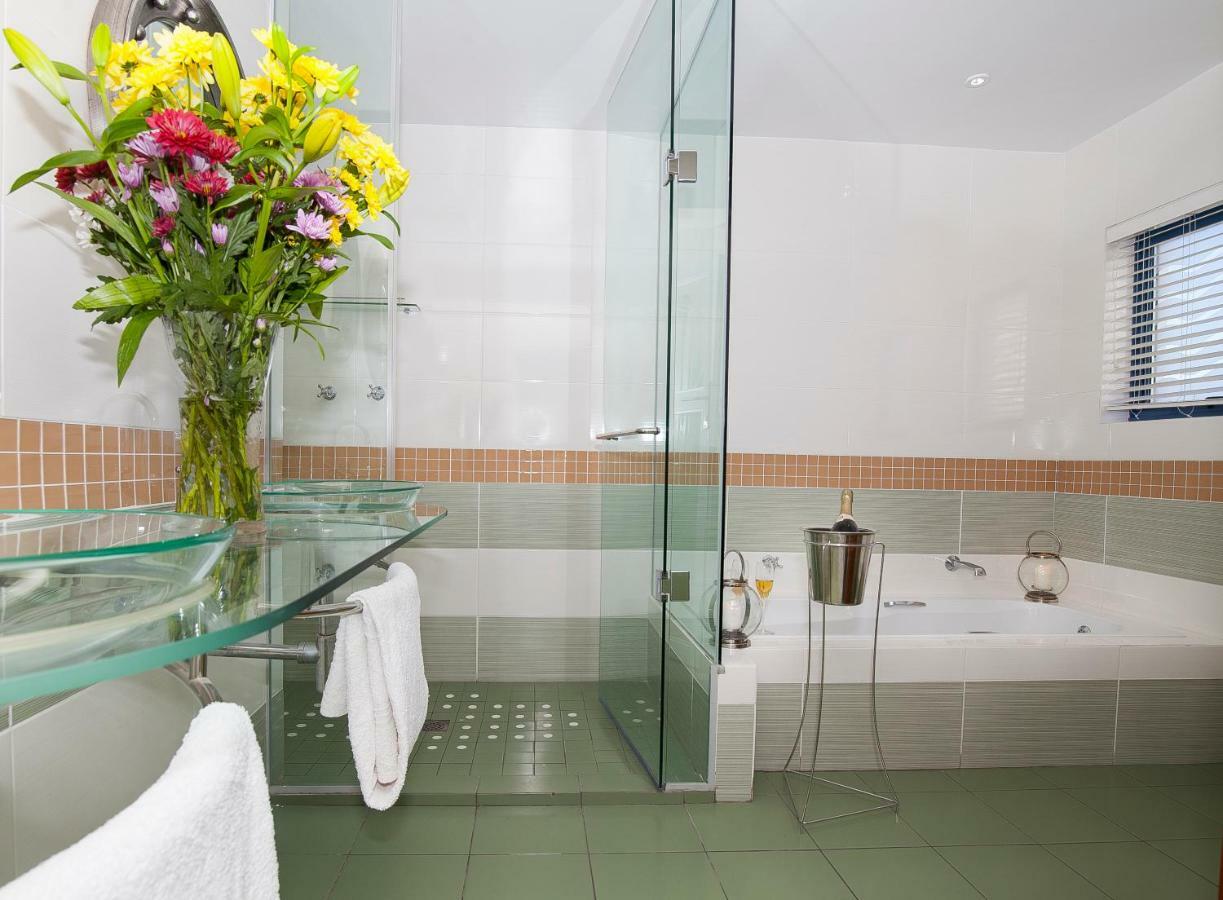 Magellans Hotel Simonʼs Town Екстериор снимка