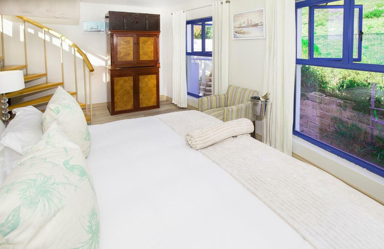 Magellans Hotel Simonʼs Town Екстериор снимка